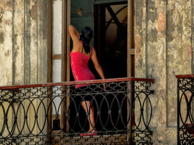 Выброшенная с 10 этажа любовница вернулась и отомстила