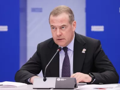 Медведев предрек США 100-летний конфликт с исламским миром