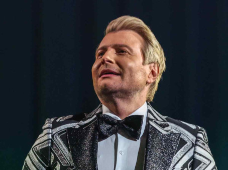 Его любили годами, не зная правды: вот кем оказался Басков