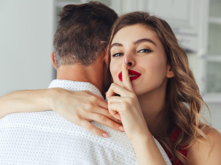 Жертвы измен раскрыли главные признаки неверности