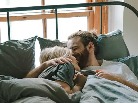 Как лучше спать супругам – вместе или раздельно?