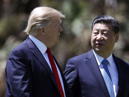 На необычный жест между Трампом и Си обратил внимание весь мир