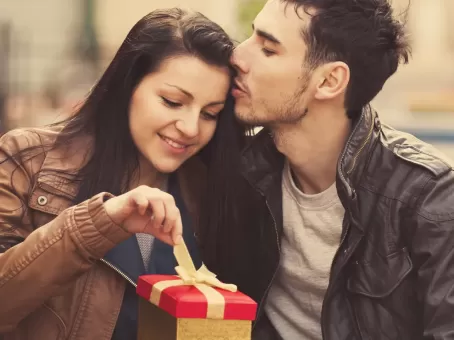 Какие женские хитрости заставляют мужчину быть щедрым
