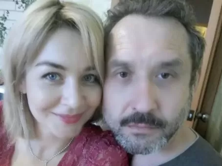 Что стало с домом на базе, где провели последнюю ночь Усольцевы