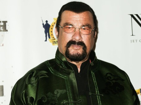 Названа настоящая стоимость дома Сигала в РФ