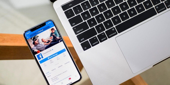 Эти слова, произнесенные по телефону, включают прослушку