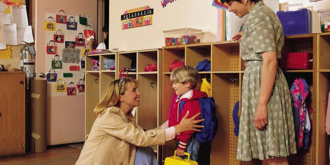 Мальчик метко ответил воспитательнице, постоянно просившей денег