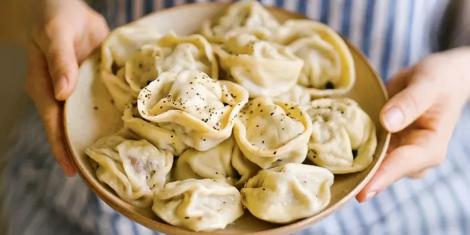 Там натуральное мясо: Роскачество назвало лучшие марки пельменей