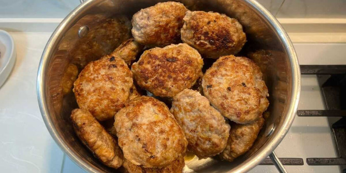 Рецепт идеальных котлеток: добавьте секретный ингредиент в фарш