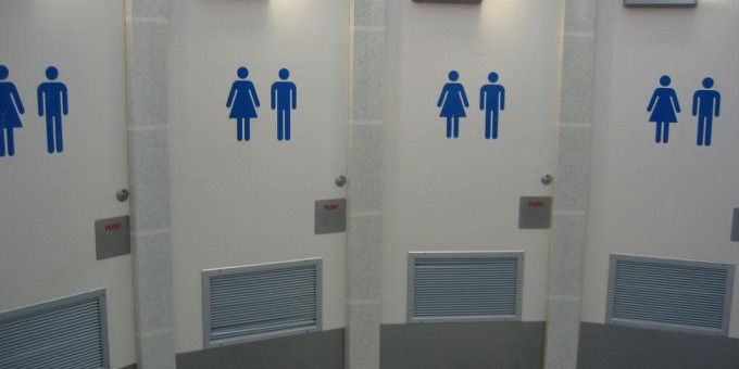 Ученые назвали главную опасность общественных туалетов