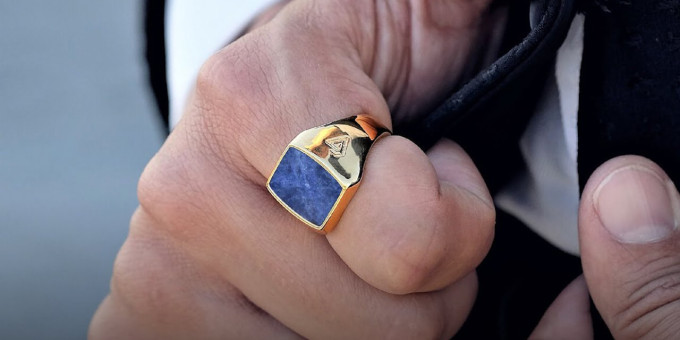 Почему мужчинам нельзя носить золото