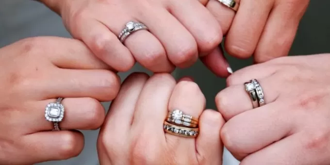 Почему нельзя носить два кольца на пальце?