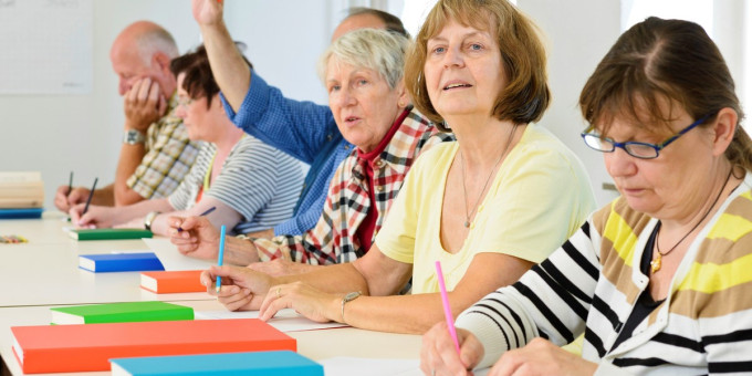 Предпенсионеры: какие льготы и выплаты могут получить