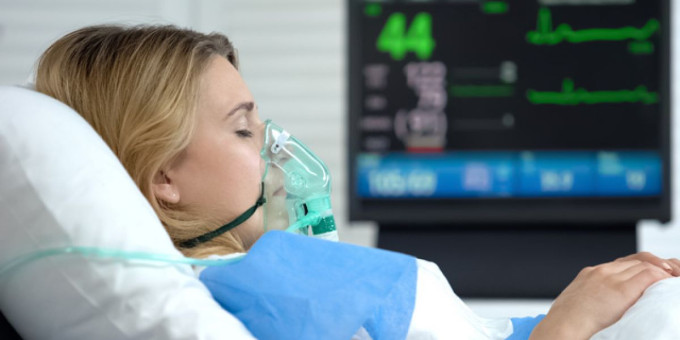 Врач отключил 22-летнюю девушку от аппаратов и случилось чудо