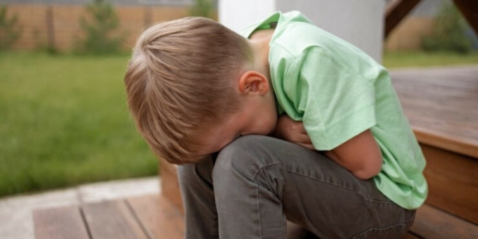 Отец установил скрытый микрофон на сыне и испугался услышанного