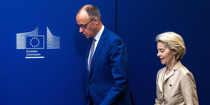 Фон дер Ляйен и Мерца призвали уйти в отставку