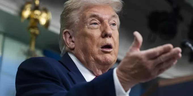 Трамп призвал Иран к безоговорочной капитуляции